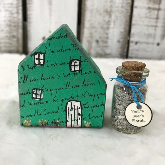 Little Wooden House by the Beach Handmade Painted - Picture 5 of 14